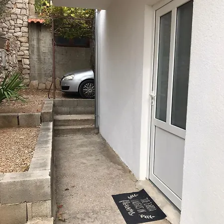 Nada Hvar * Zavala